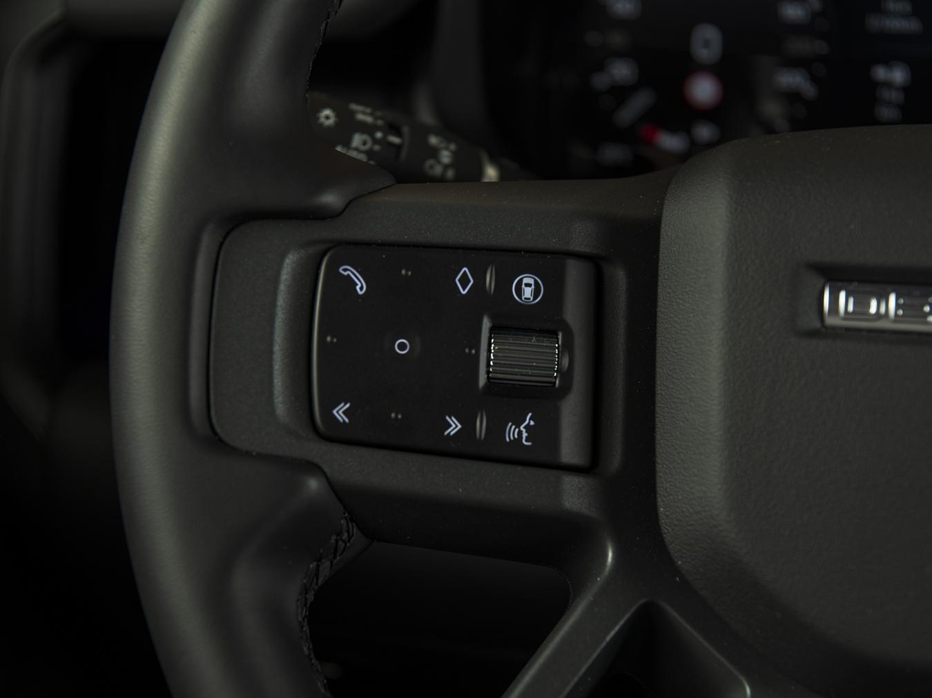 Land Rover Defender 110 P425 V8 X-Dynamic HSE