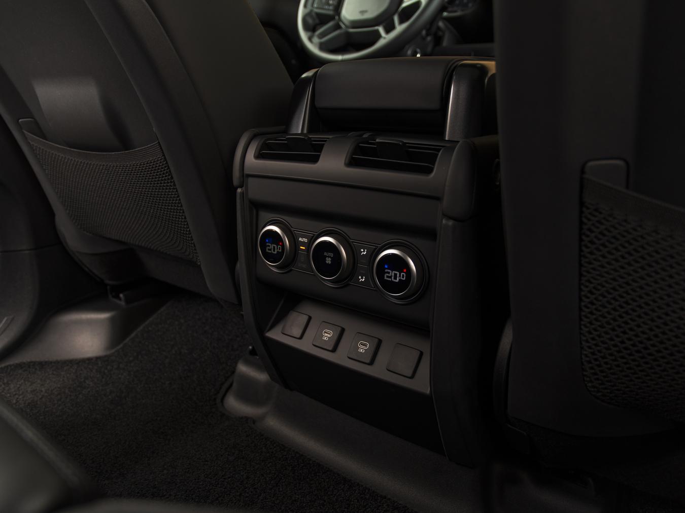 Land Rover Defender 110 P425 V8 X-Dynamic HSE