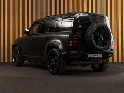 Land Rover Defender 110 X-Dynamic HSE P300e