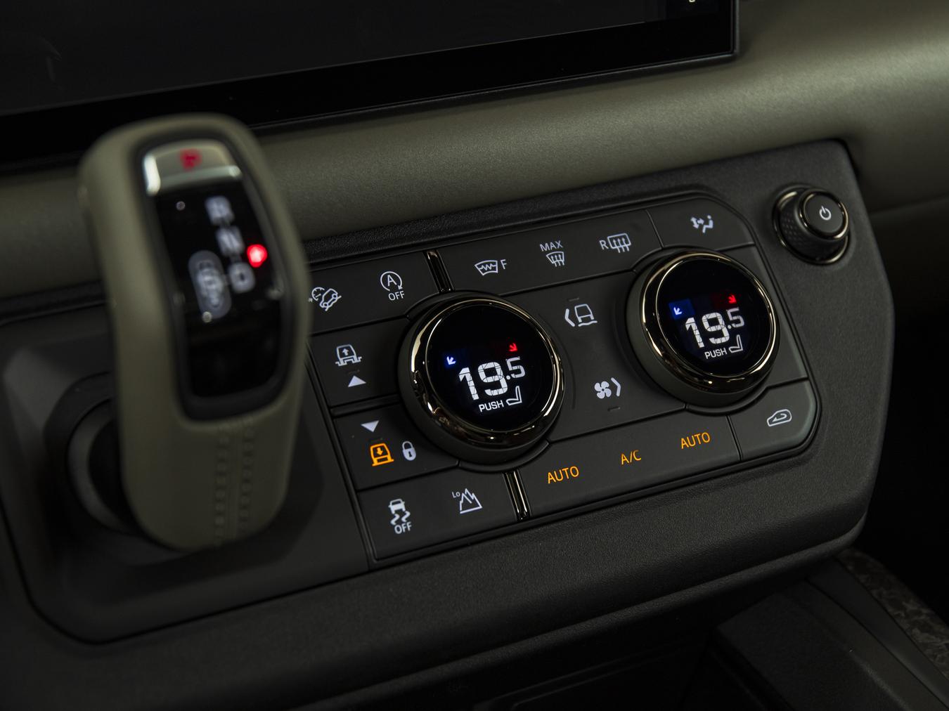 Land Rover Defender 110 P635 AWD OCTA