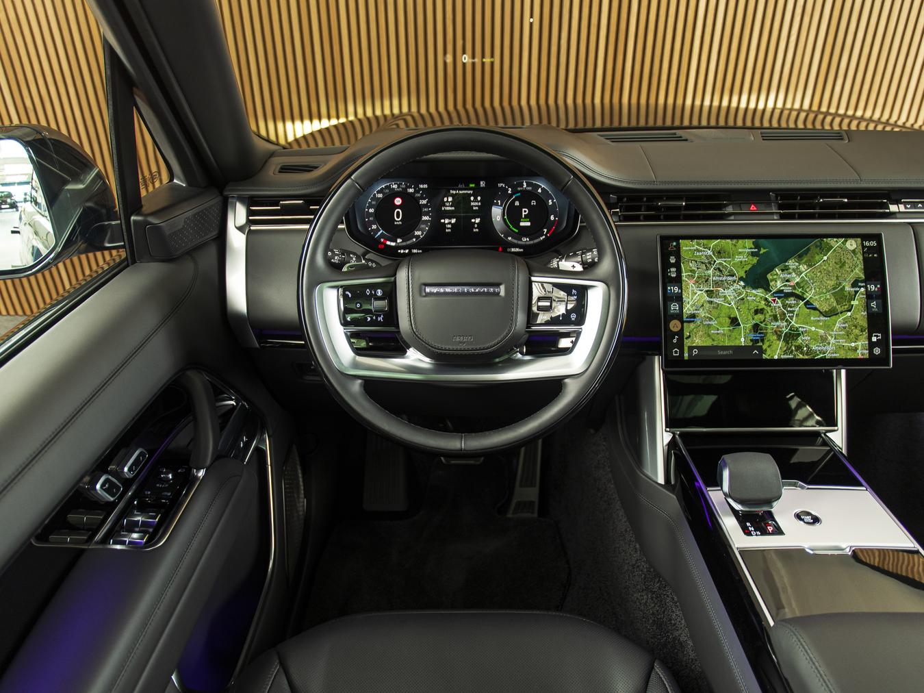 Land Rover Range Rover P460e Autobiography
