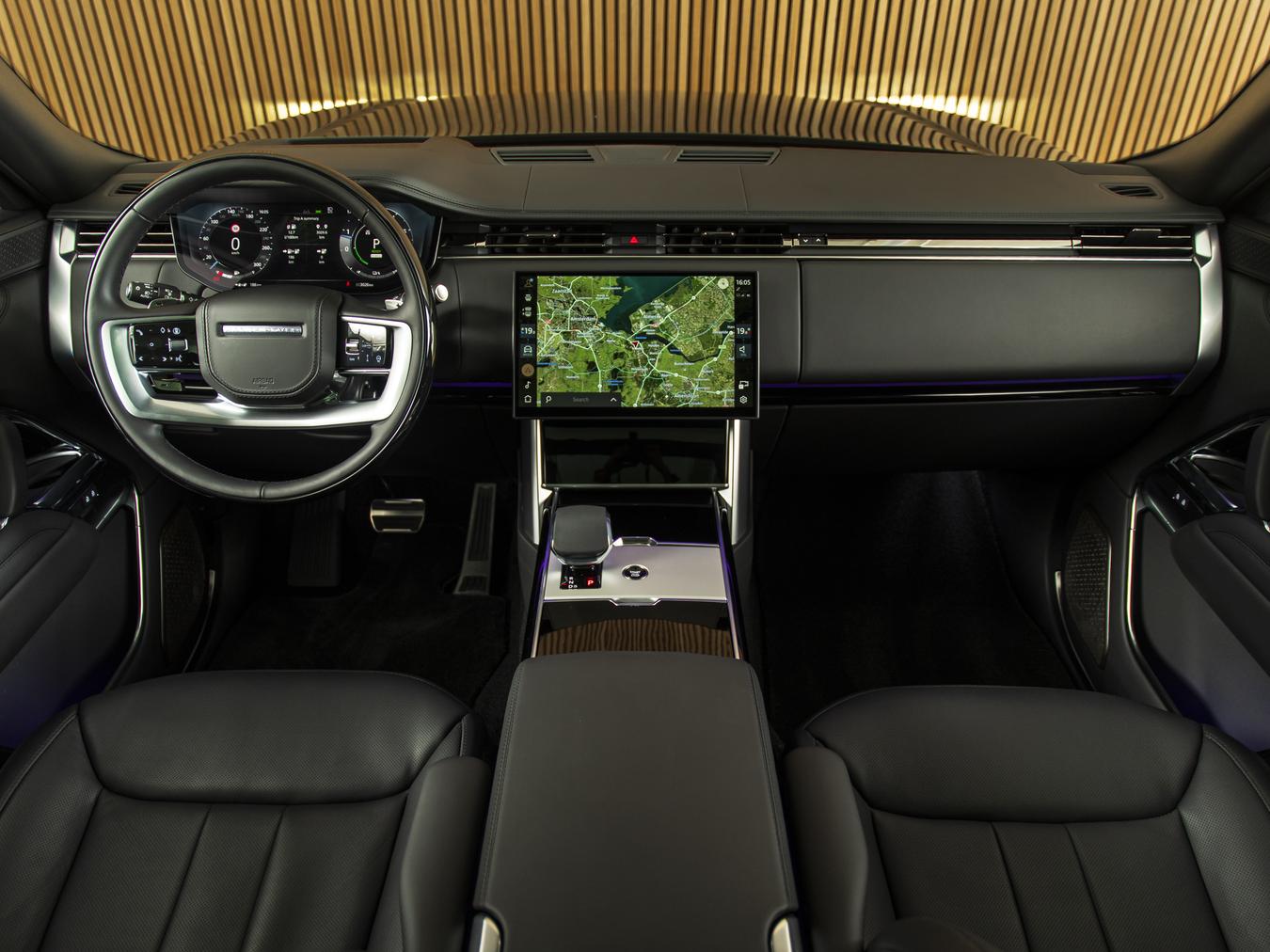 Land Rover Range Rover P460e Autobiography