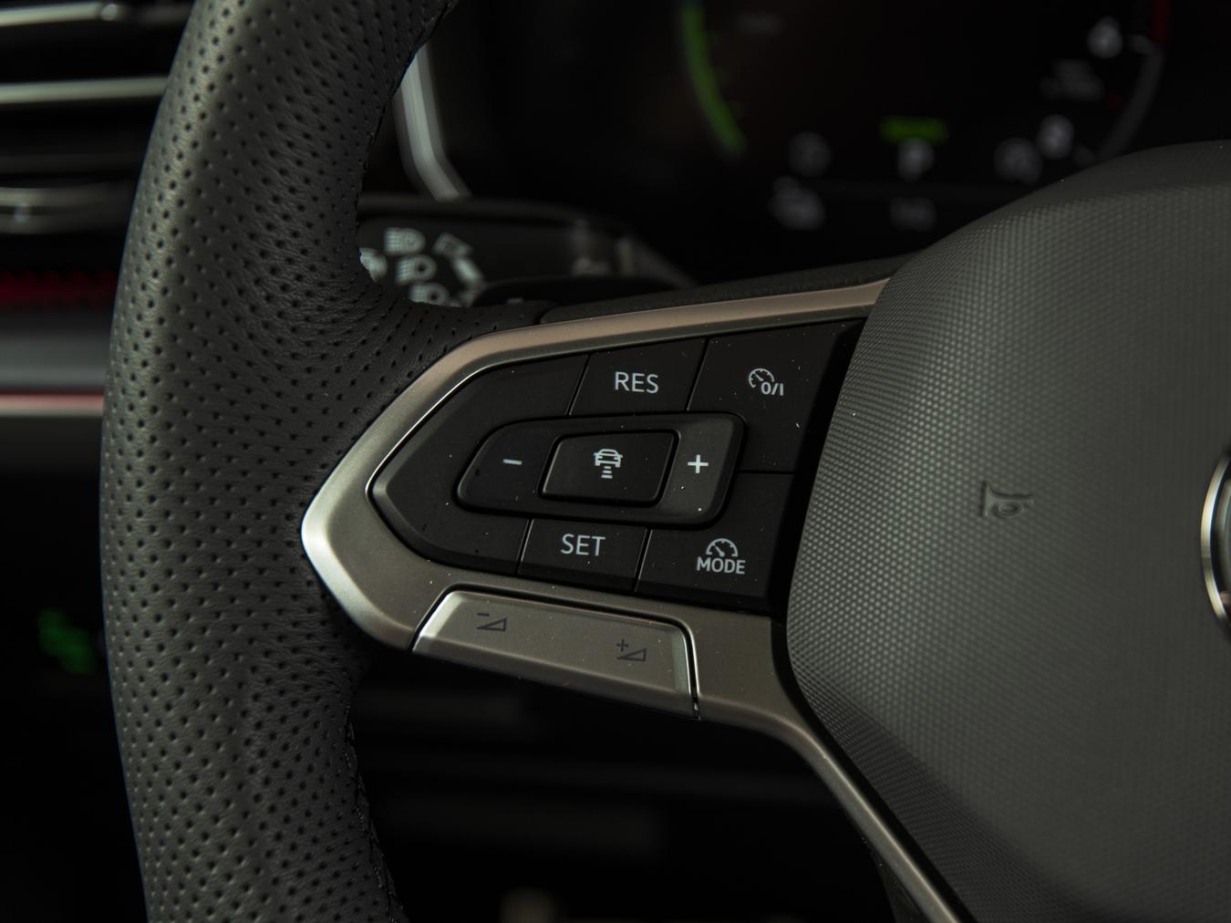 Volkswagen Touareg R eHybrid TSI 4MOTION