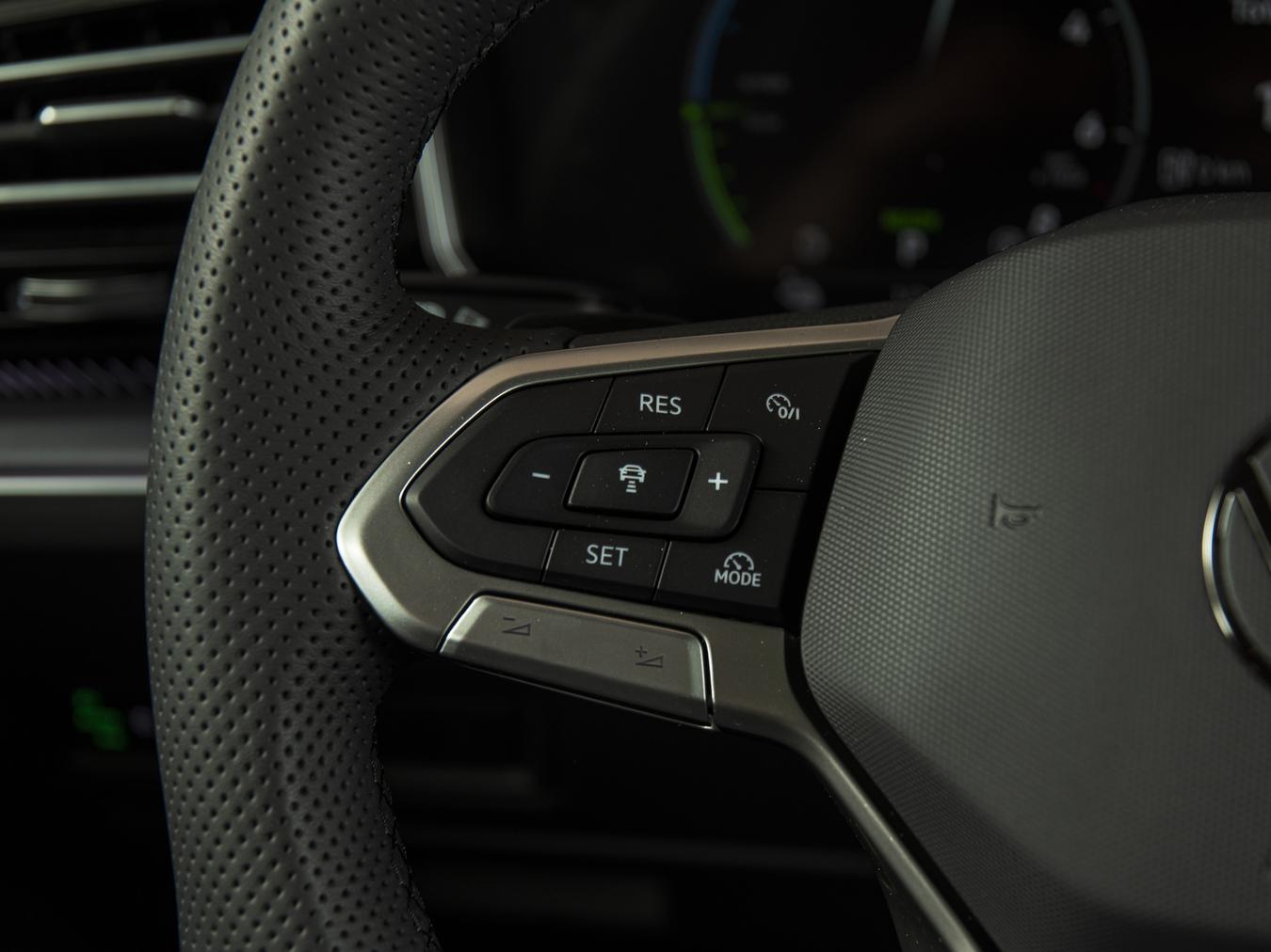 Volkswagen Touareg R eHybrid TSI 4MOTION