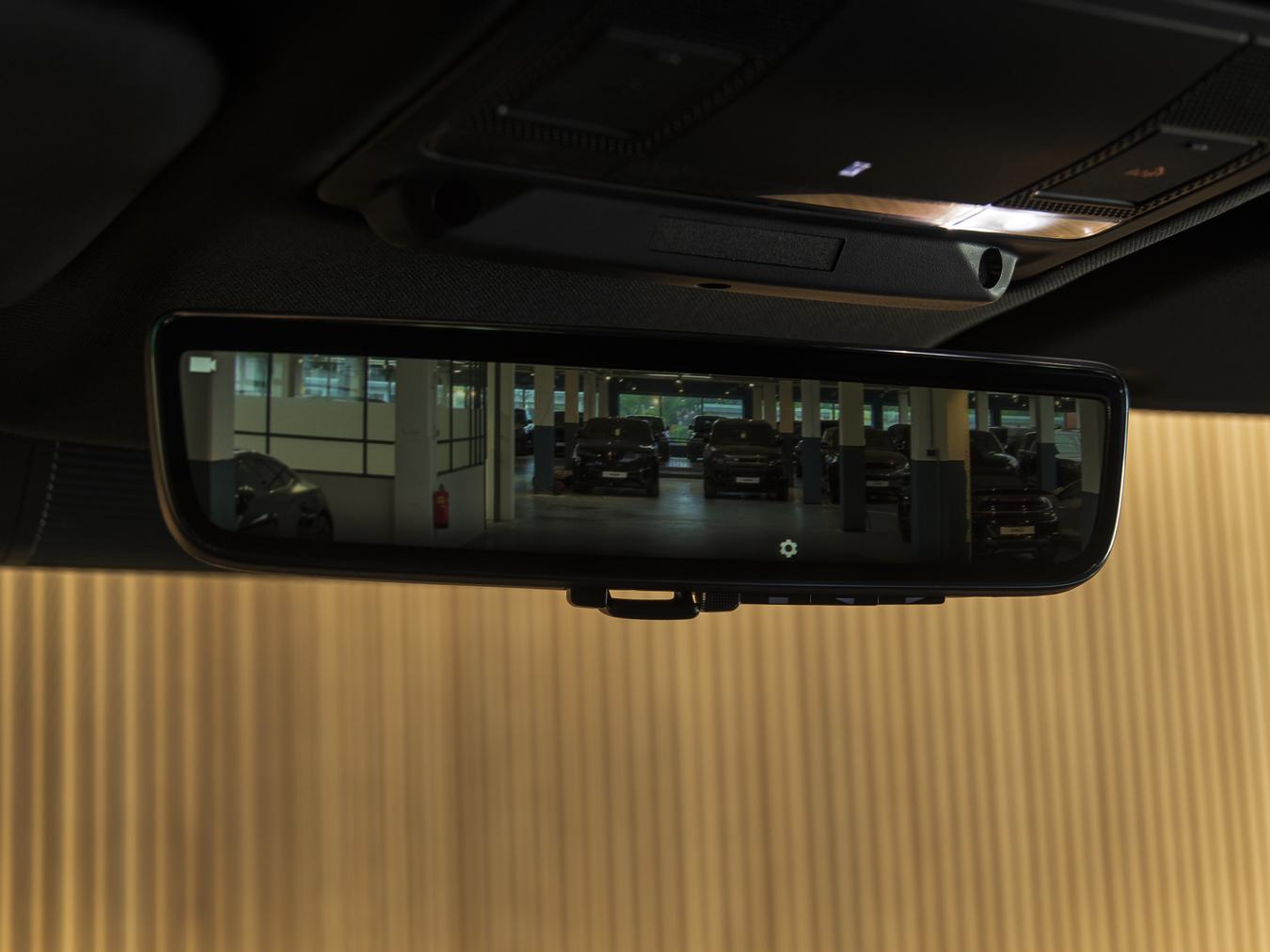 Land Rover Defender 110 Hard Top D250 S