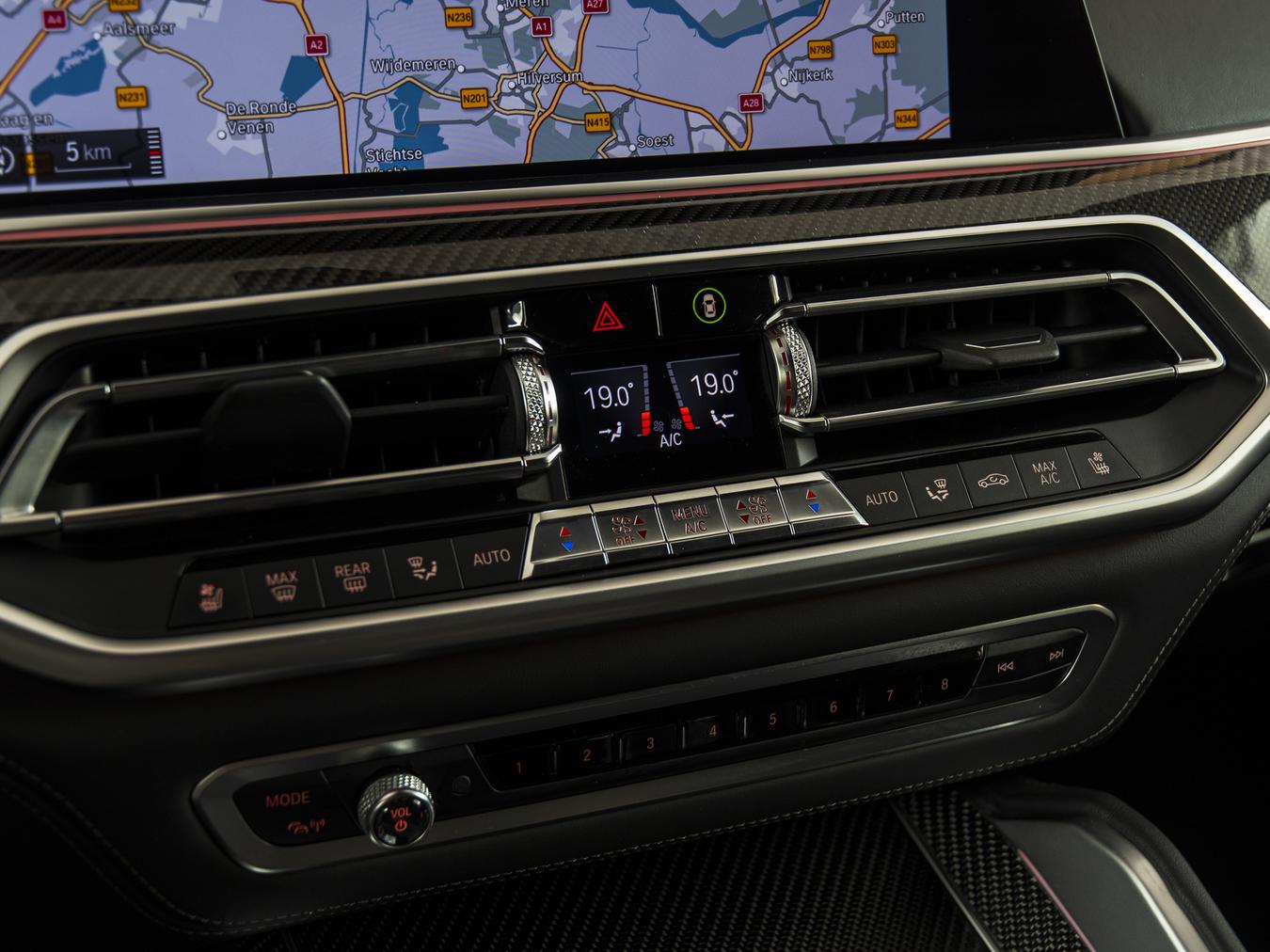 BMW X6 M50i