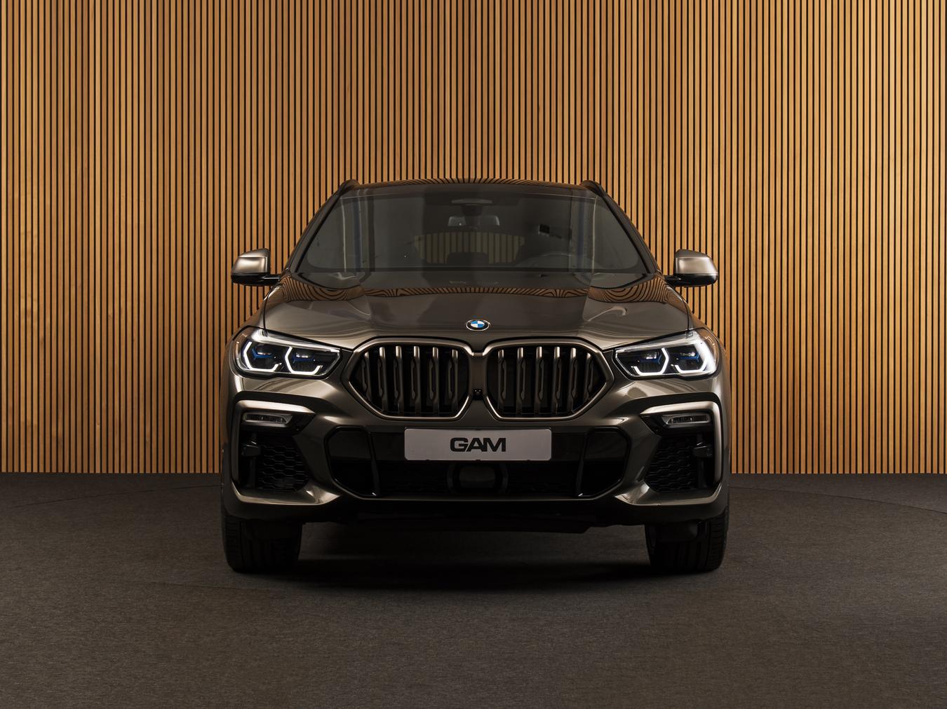BMW X6 M50i