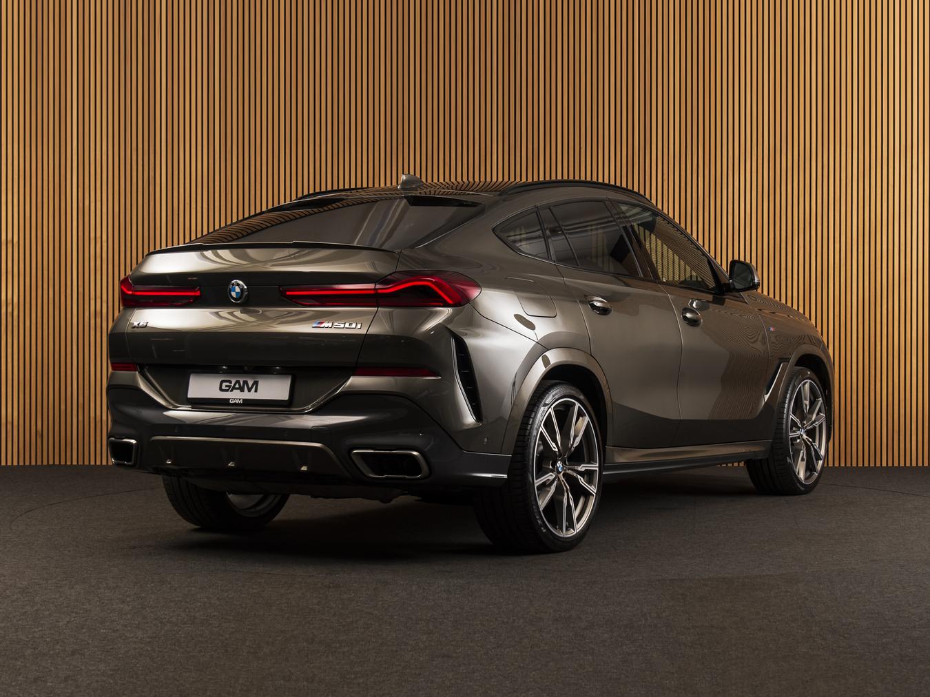 BMW X6 M50i