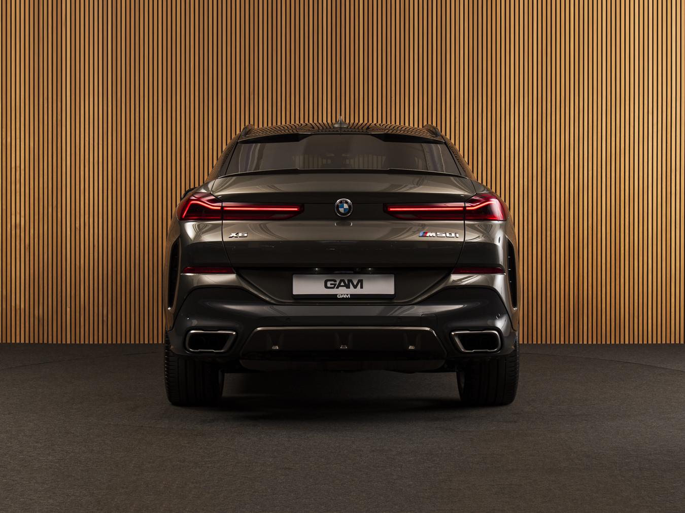 BMW X6 M50i