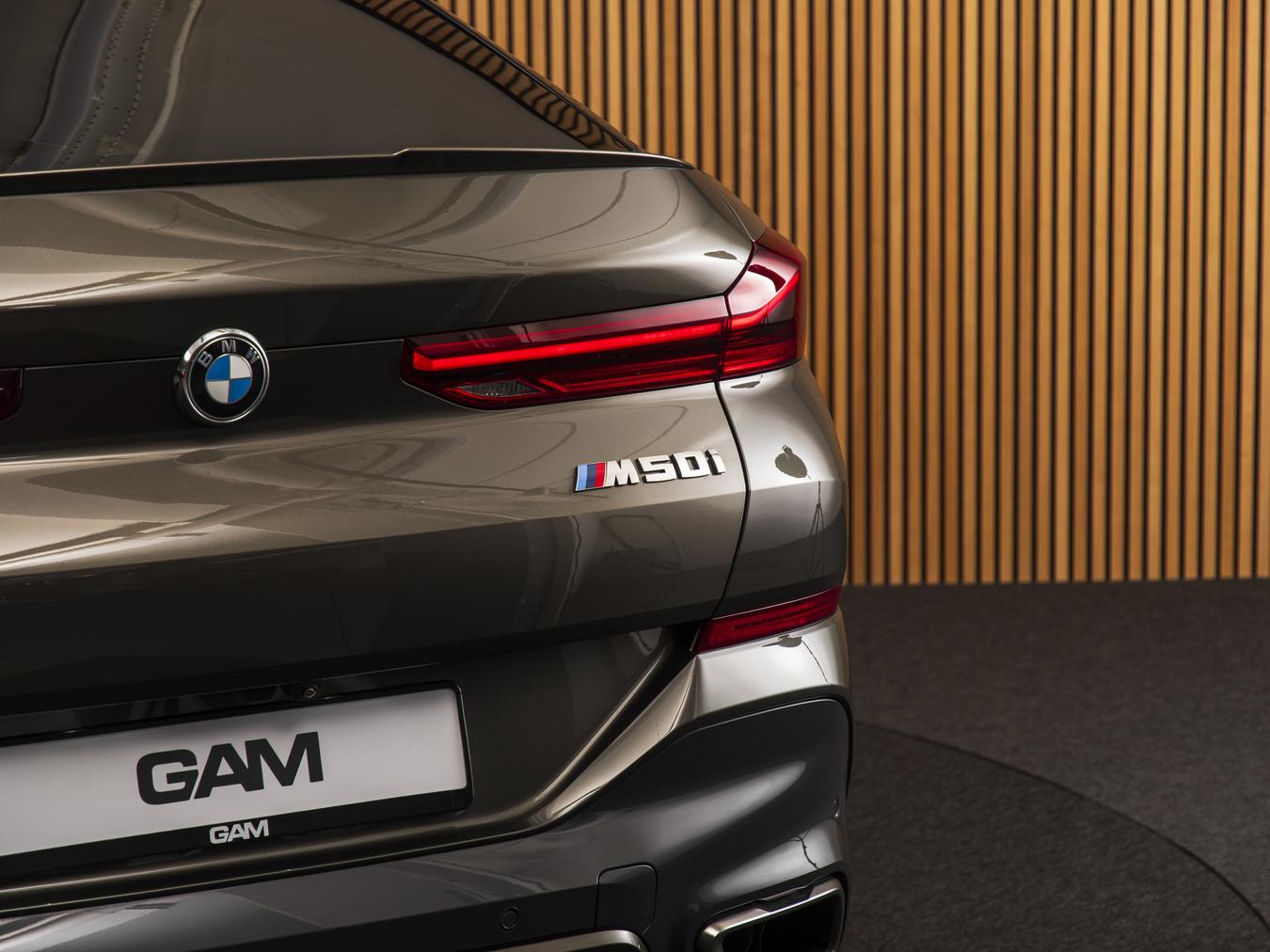 BMW X6 M50i