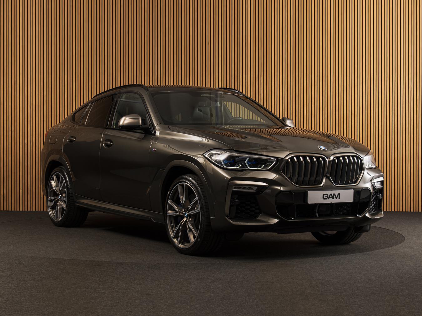 BMW X6 M50i