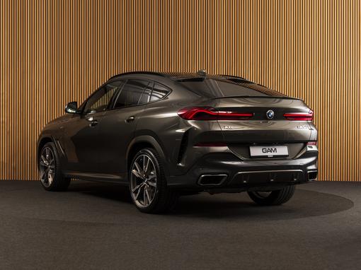 BMW X6 M50i