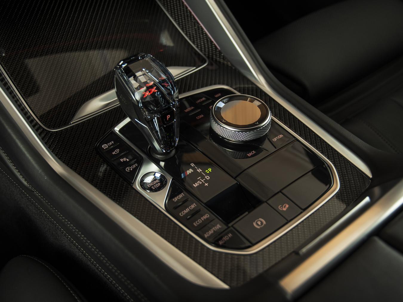 BMW X6 M50i