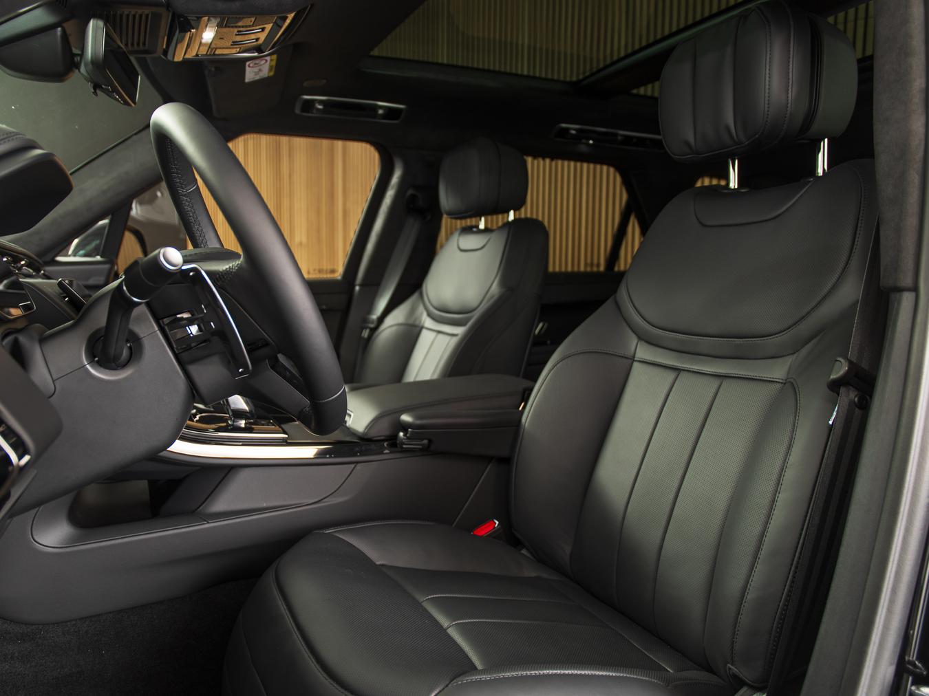 Land Rover Range Rover Sport P550e Autobiography