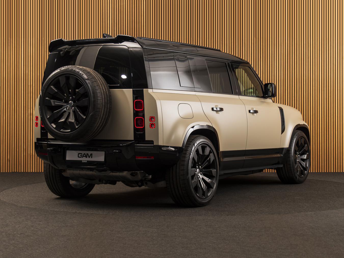 Land Rover Defender 110 X-Dynamic HSE P300e