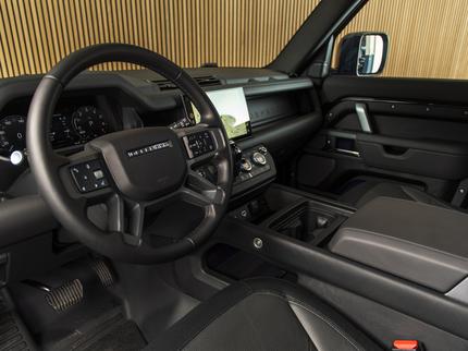 Land Rover Defender 110 X-Dynamic HSE P300e