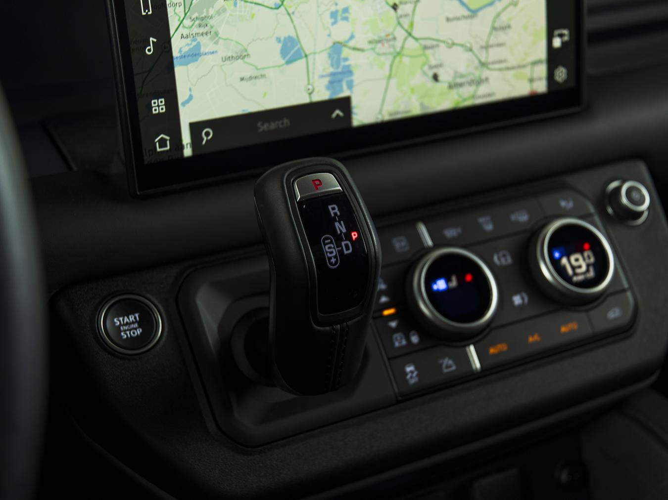 Land Rover Defender 110 X-Dynamic HSE P300e