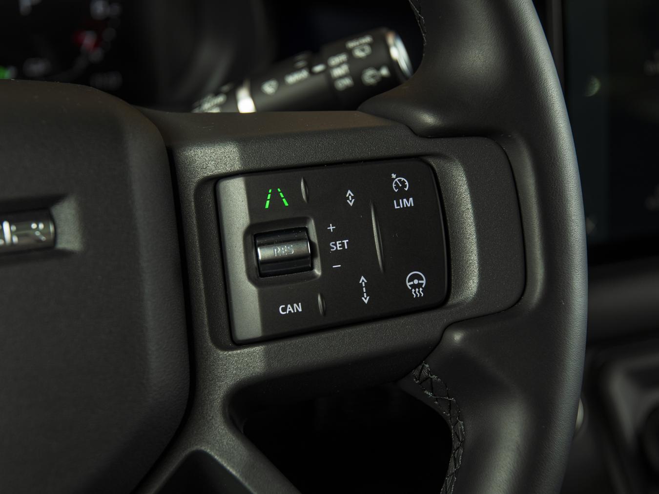 Land Rover Defender 110 X-Dynamic HSE P300e