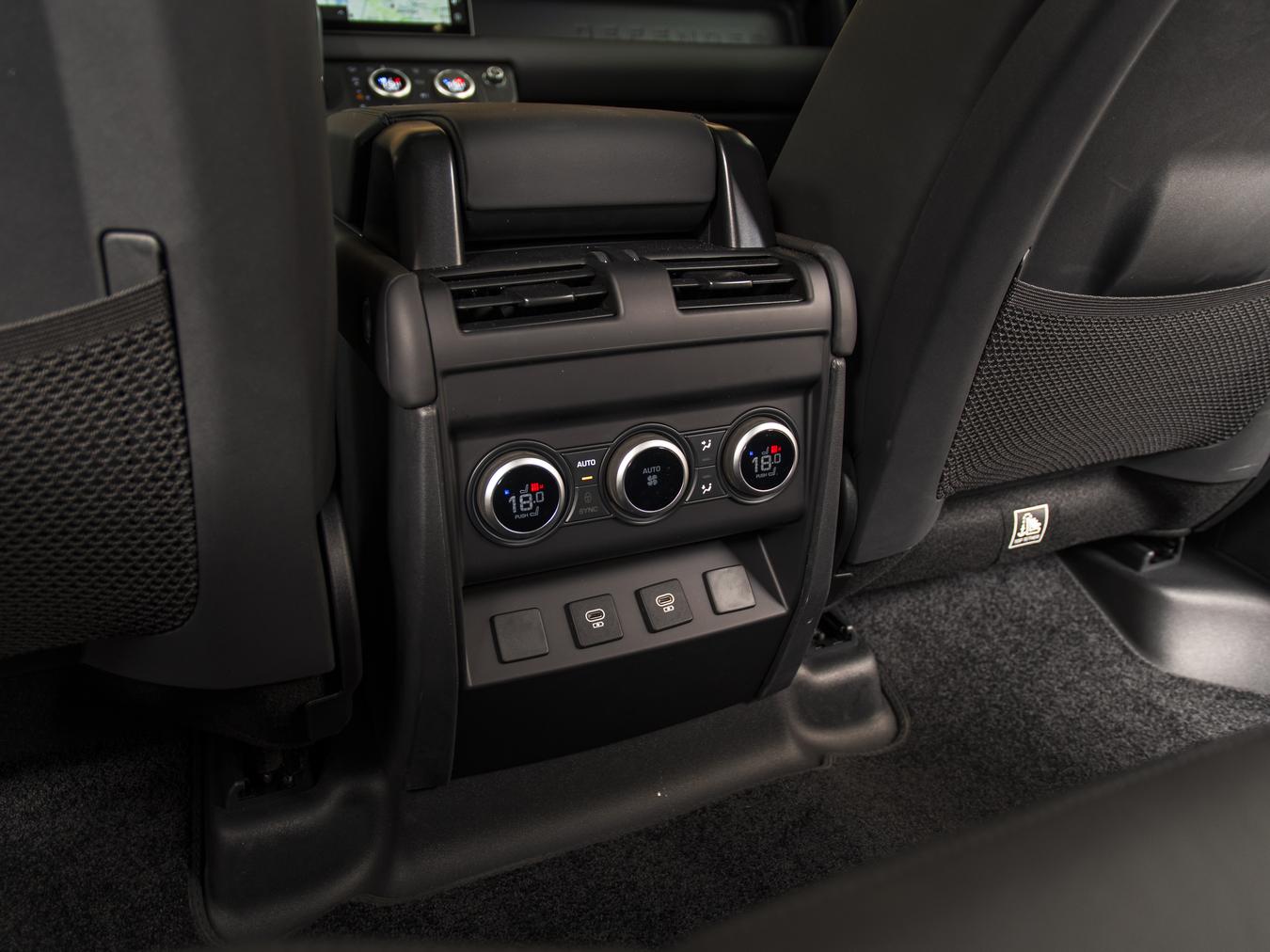 Land Rover Defender 110 X-Dynamic HSE P300e