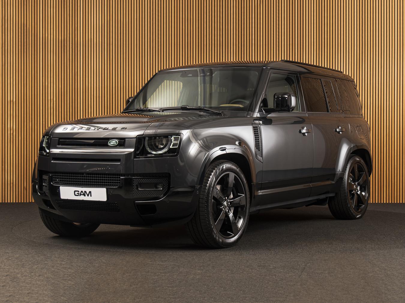 Land Rover Defender 110 X-Dynamic HSE P300e
