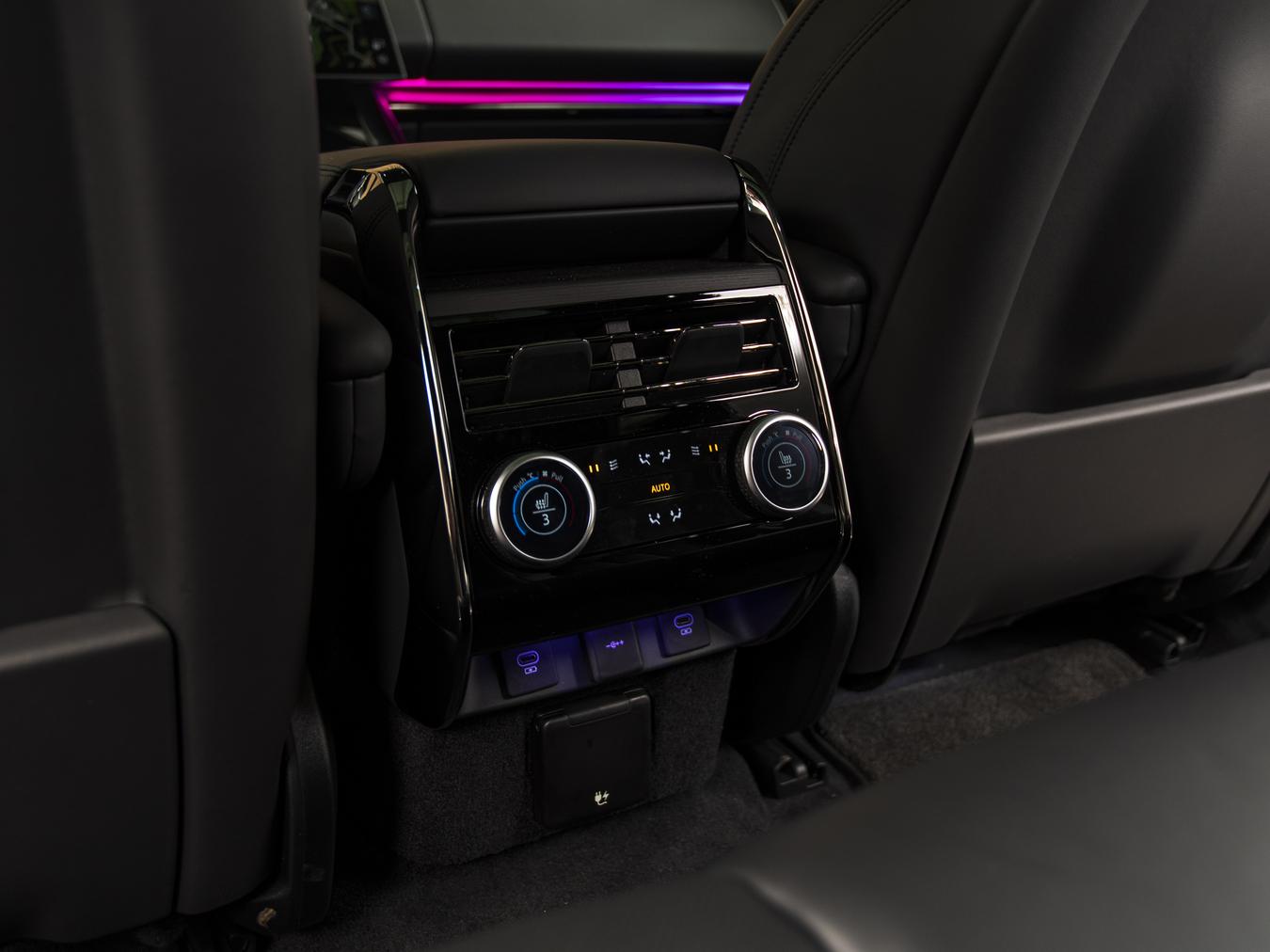 Land Rover Range Rover Sport P460e Dynamic HSE