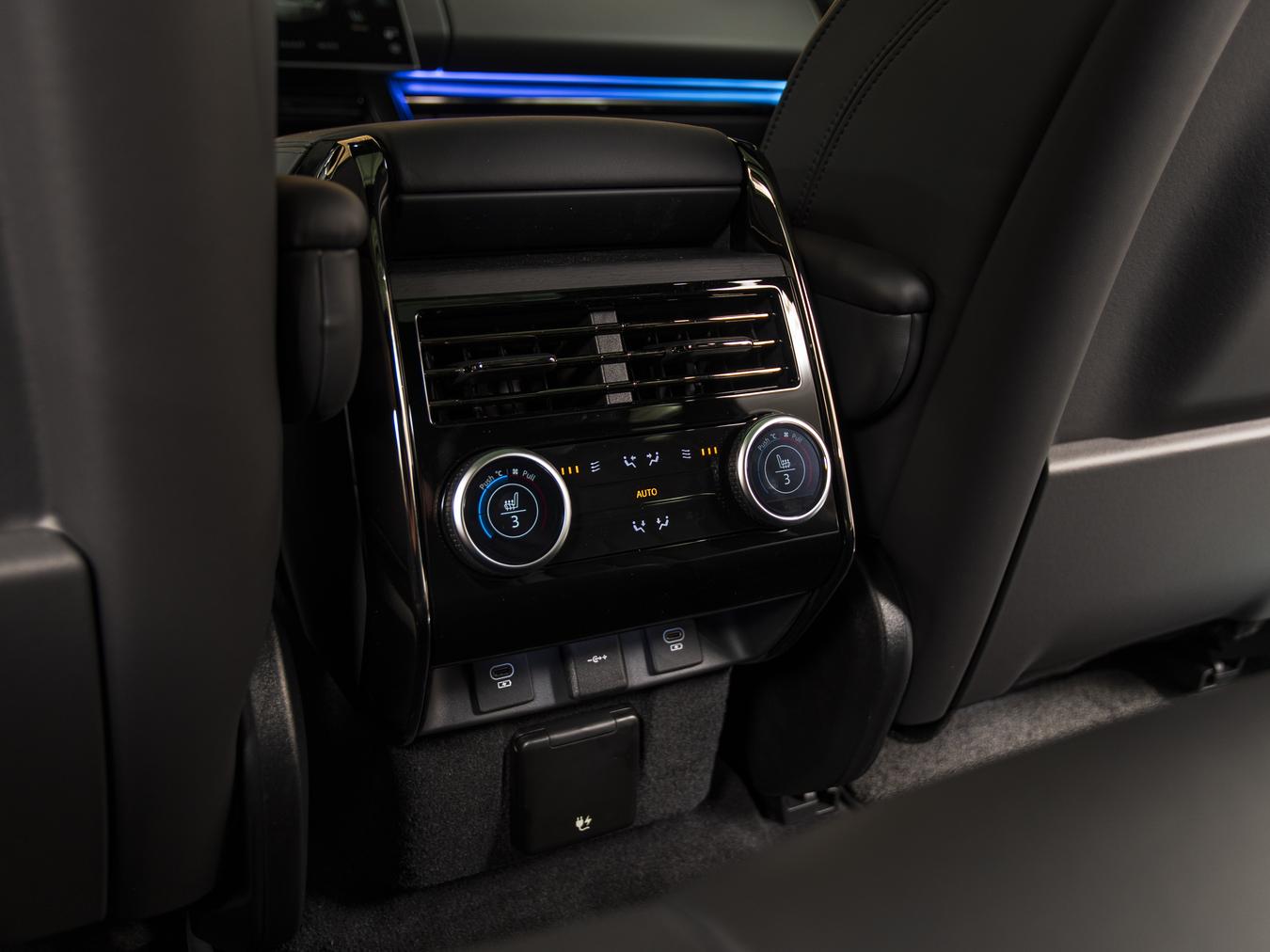 Land Rover Range Rover Sport P550e Autobiography