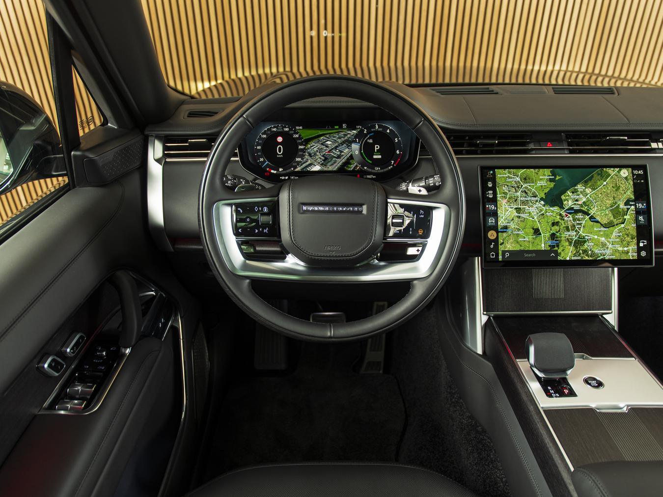 Land Rover Range Rover P550e Autobiography