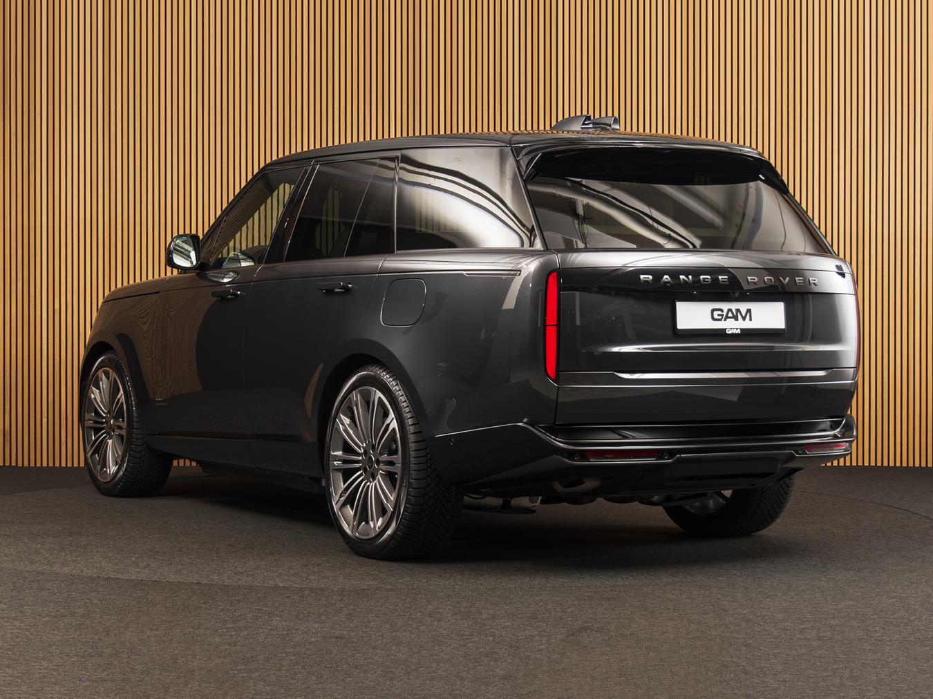 Land Rover Range Rover P550e Autobiography