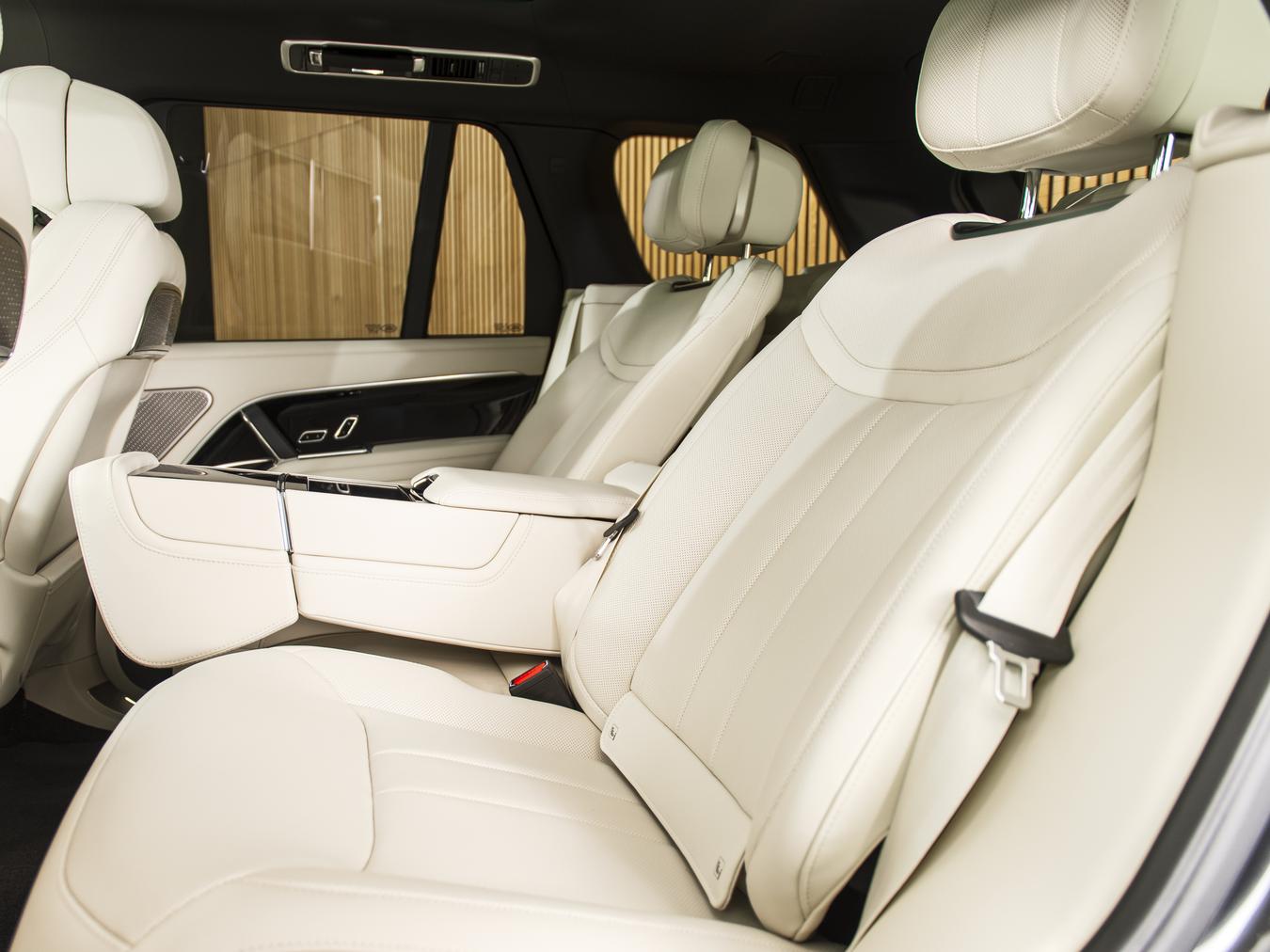 Land Rover Range Rover P550e Autobiography