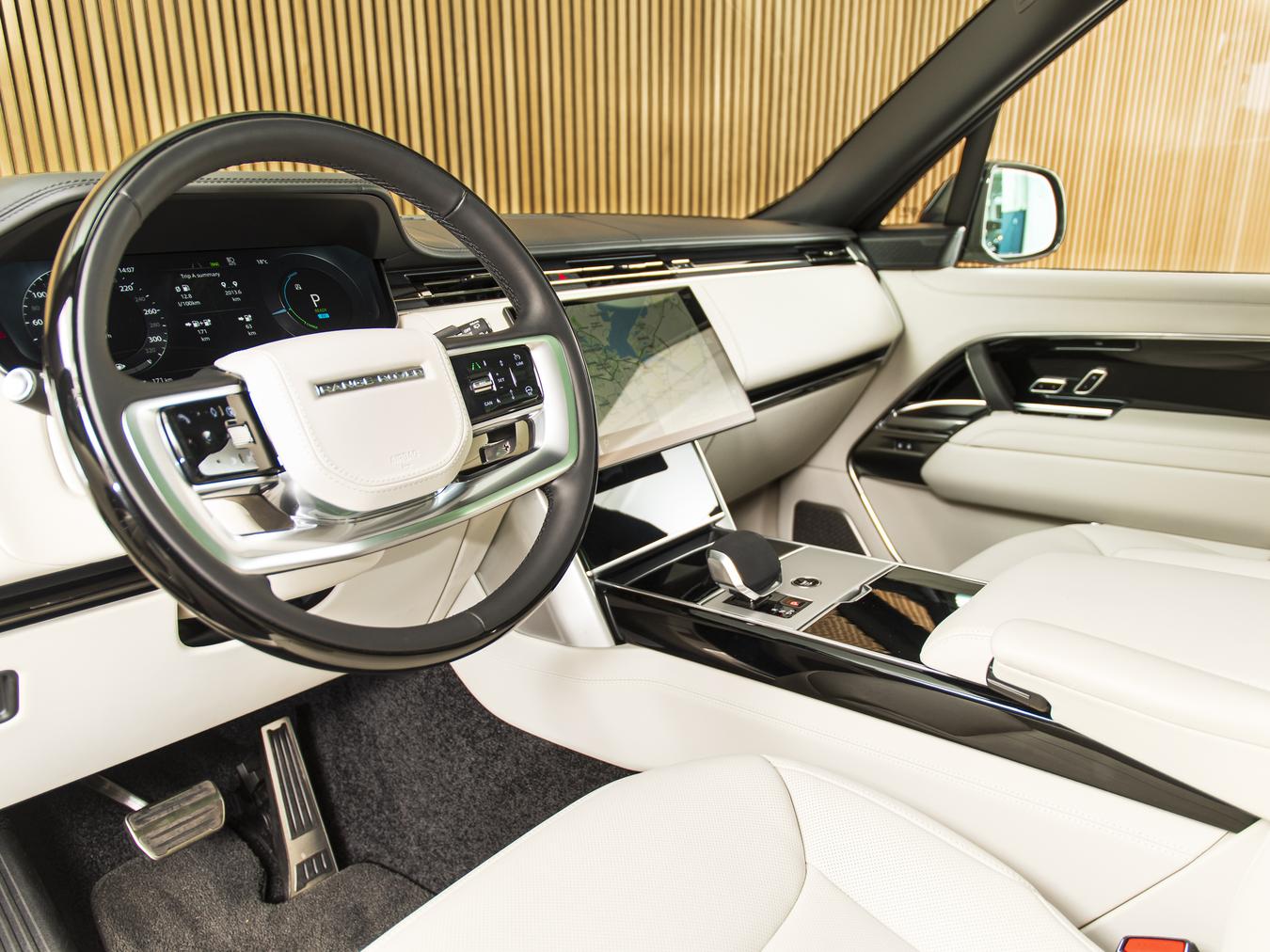 Land Rover Range Rover P550e Autobiography