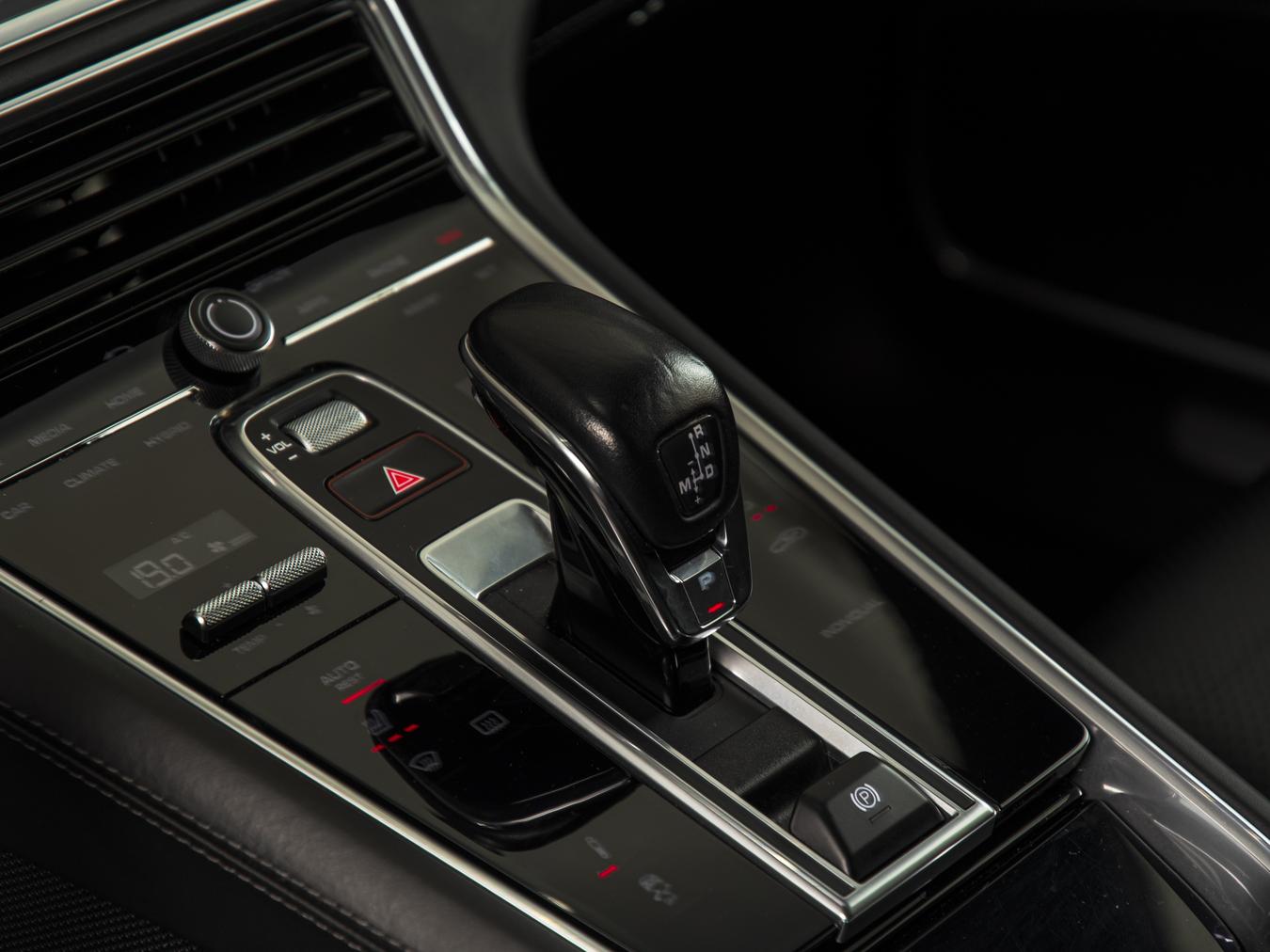 Porsche Panamera 4 E-Hybrid Sports Turismo