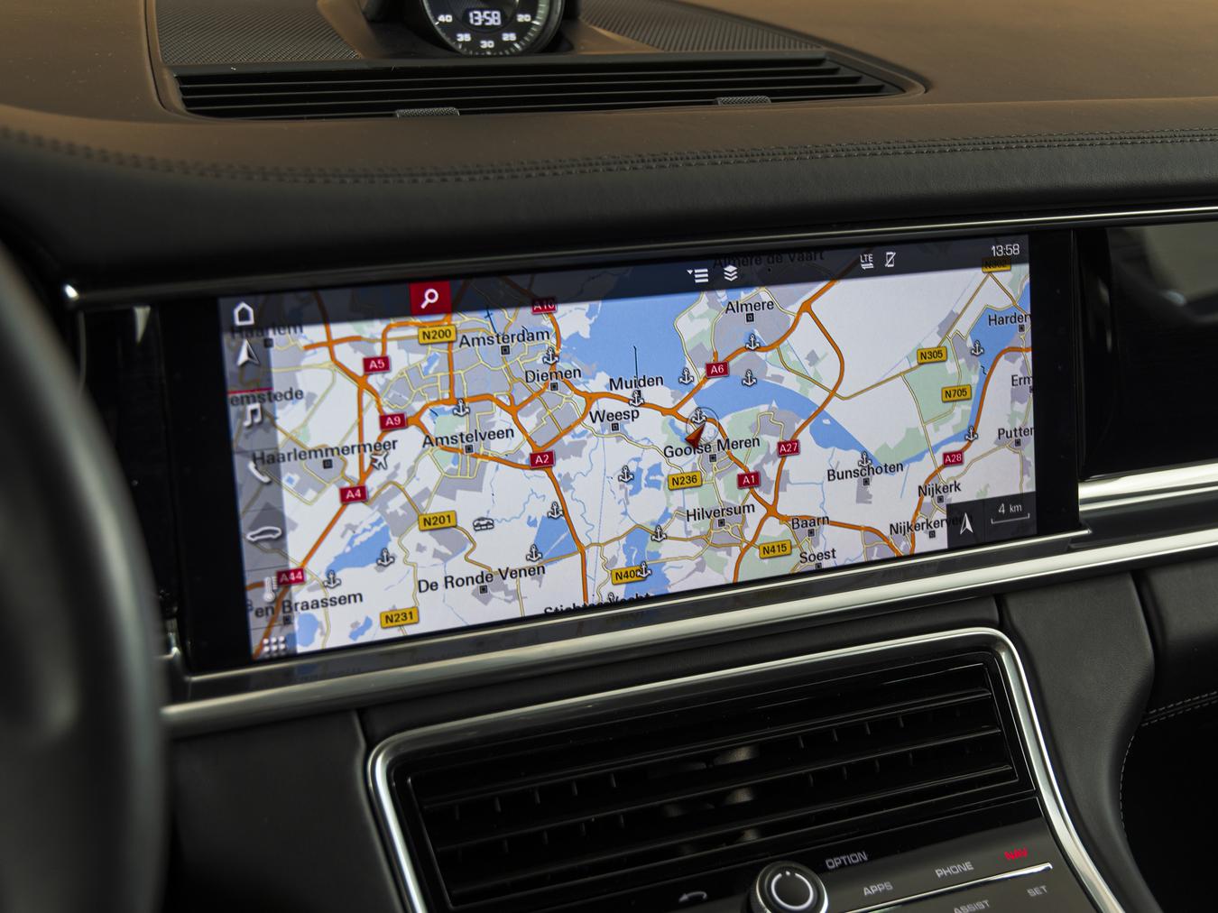 Porsche Panamera 4 E-Hybrid Sports Turismo