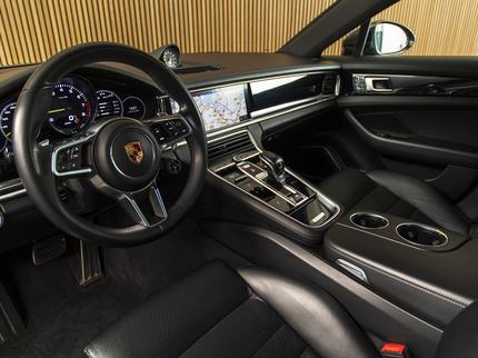 Porsche Panamera 4 E-Hybrid Sports Turismo