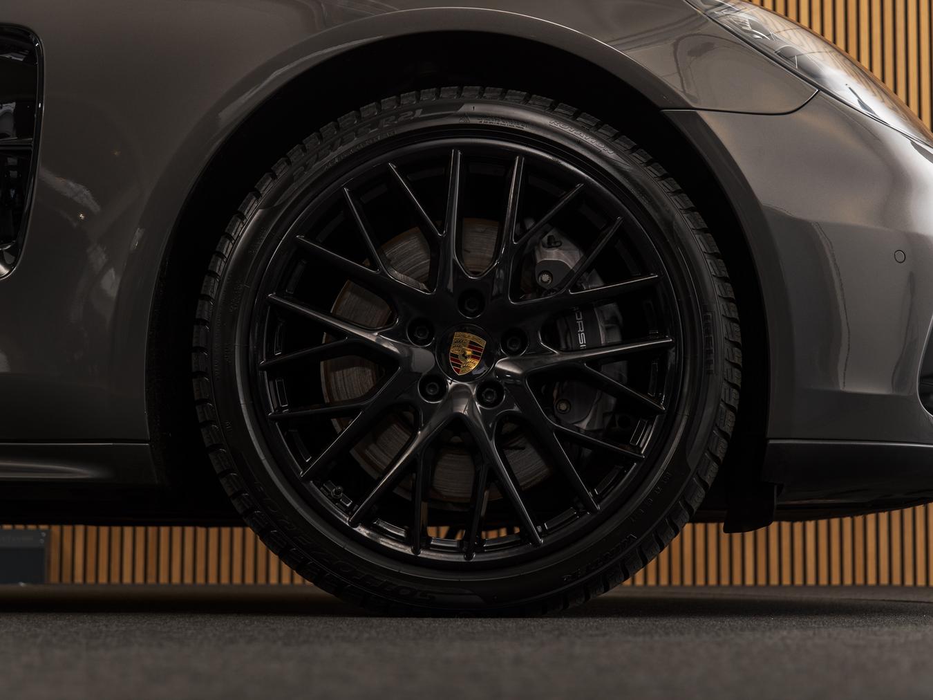 Porsche Panamera 4 E-Hybrid Sports Turismo
