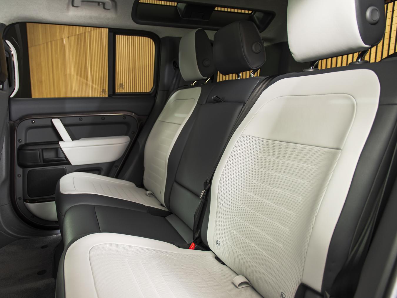 Land Rover Defender 110 P635 AWD OCTA