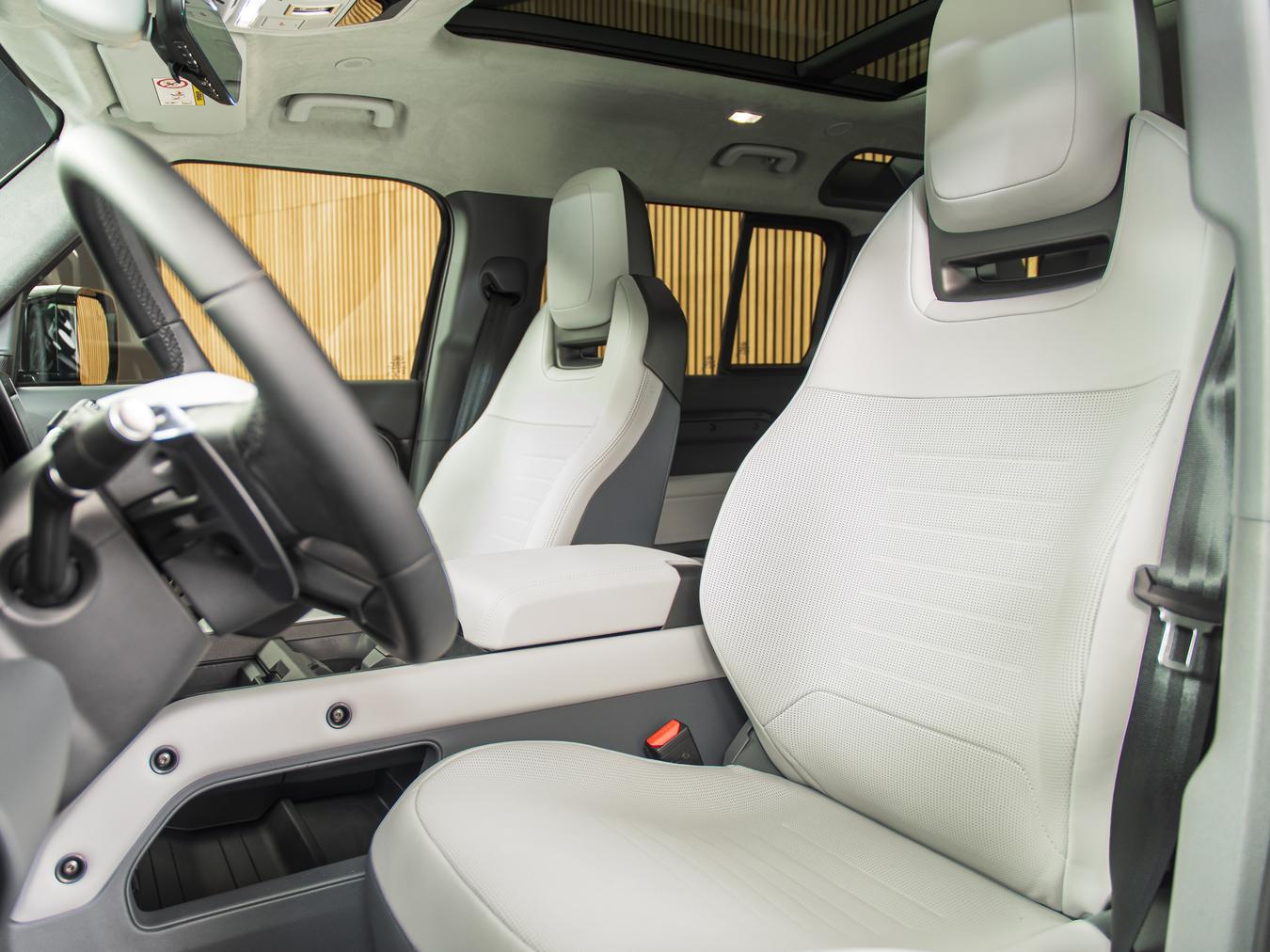 Land Rover Defender 110 P635 AWD OCTA