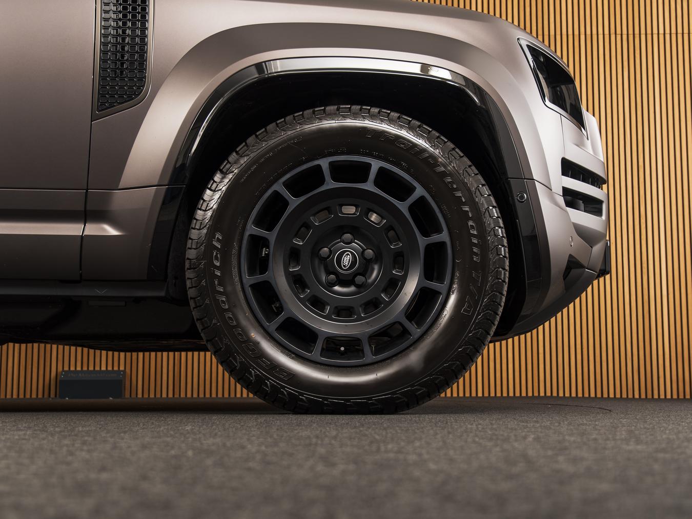 Land Rover Defender 110 P635 AWD OCTA