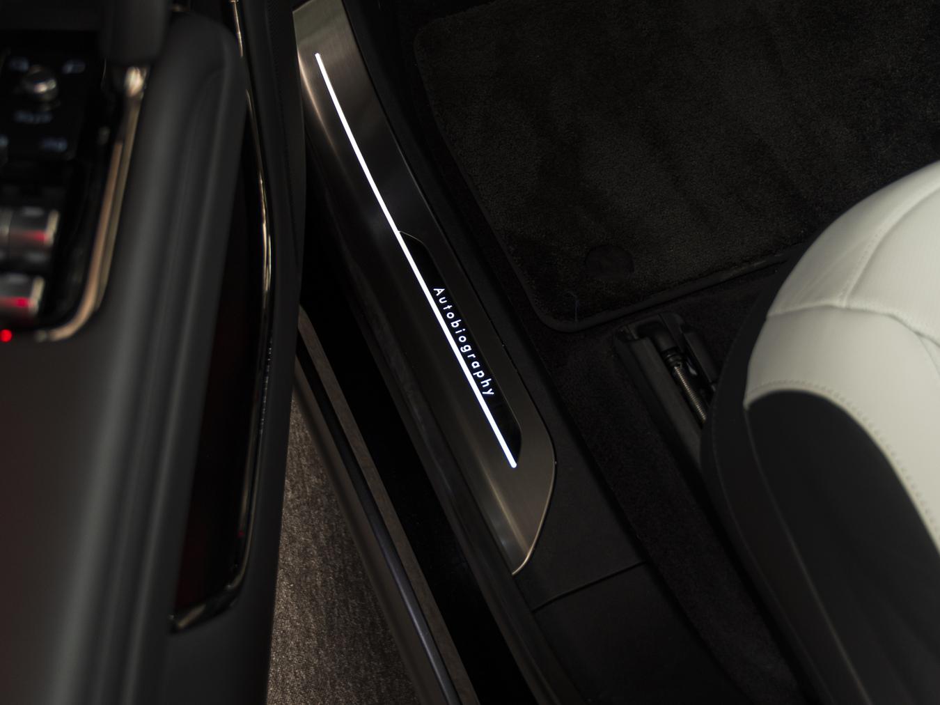 Land Rover Range Rover Sport P550e Autobiography