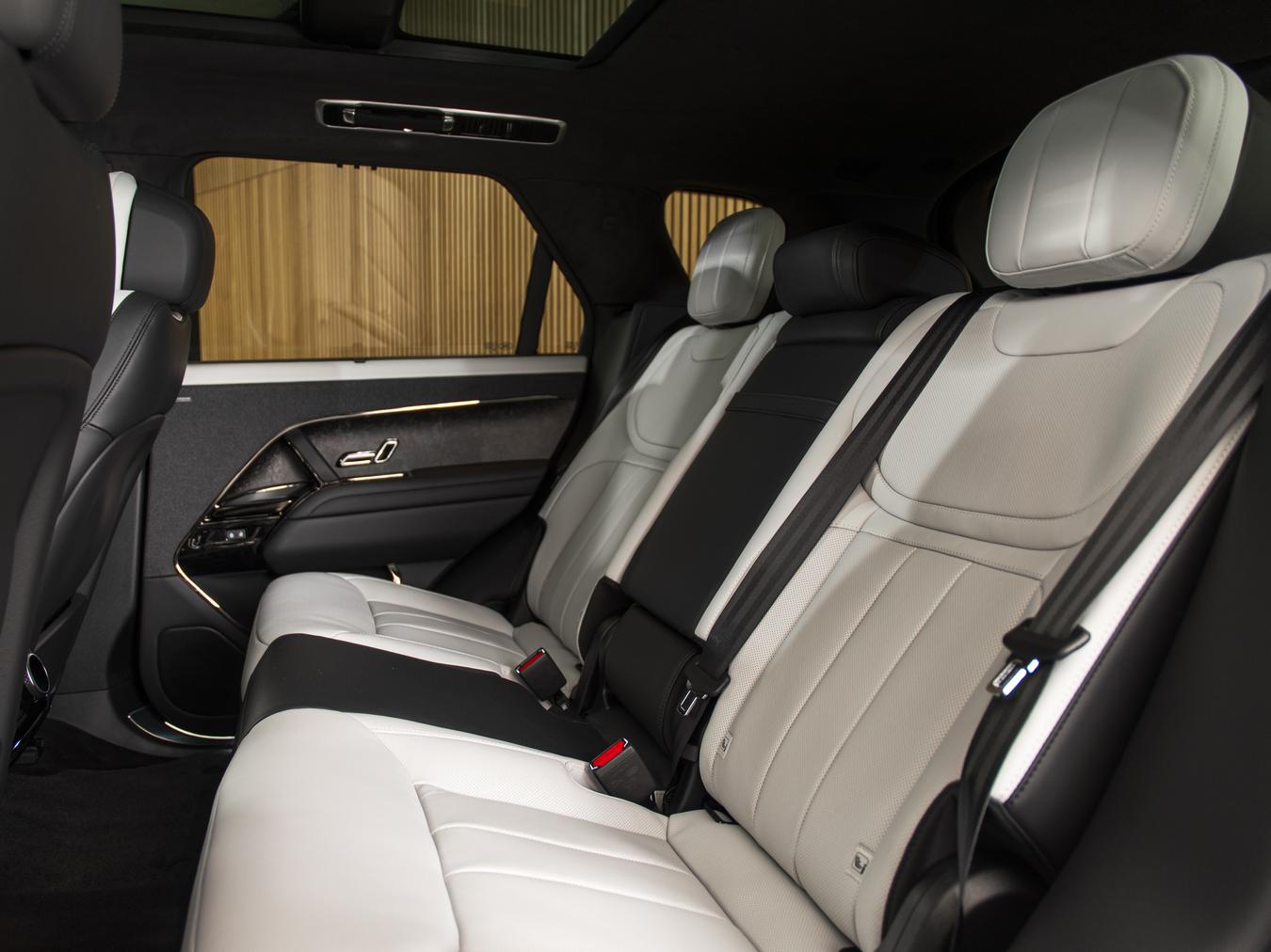 Land Rover Range Rover Sport P550e Autobiography