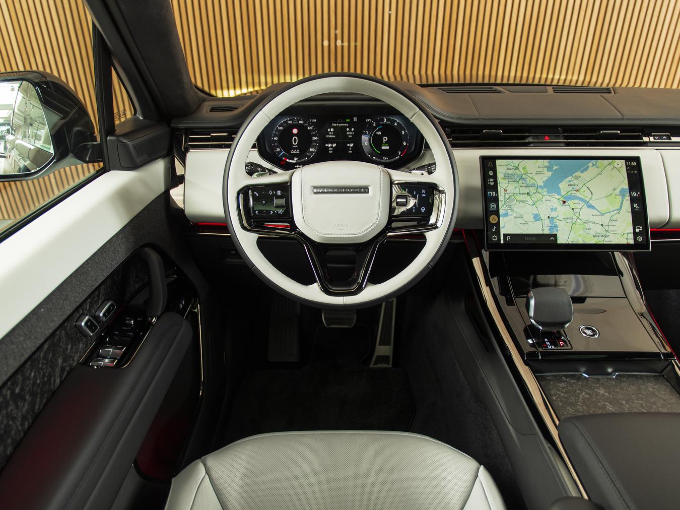 Land Rover Range Rover Sport P550e Autobiography