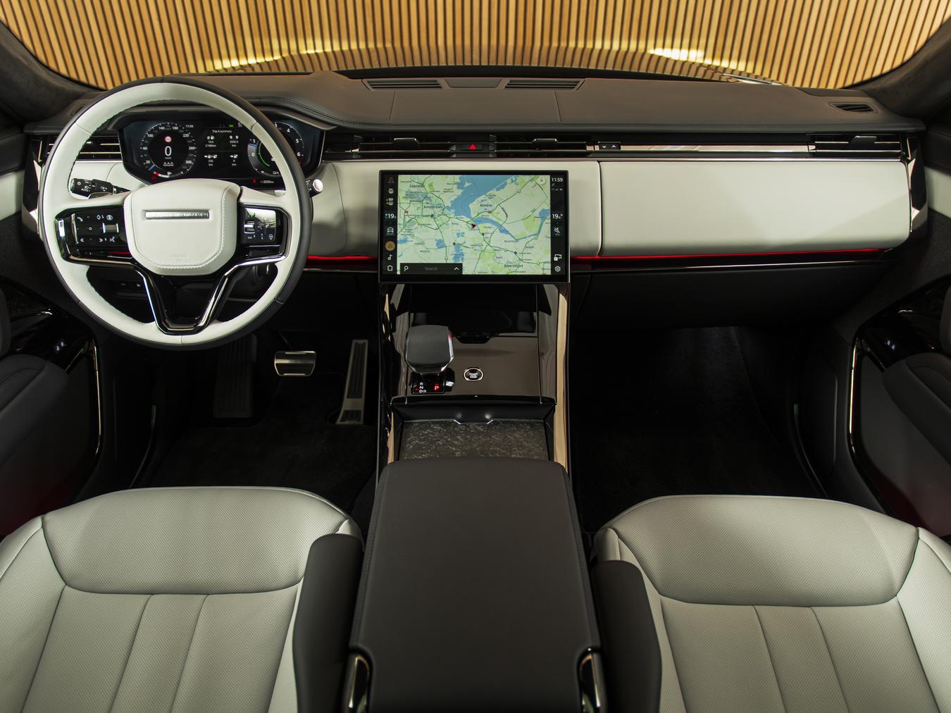 Land Rover Range Rover Sport P550e Autobiography