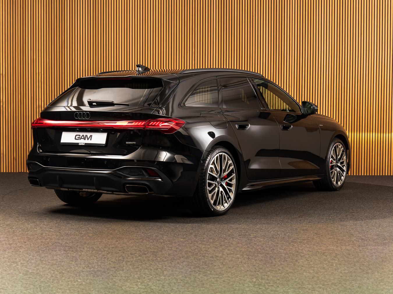 Audi A5 Avant E-Hybr Quattro S-Edition Competition