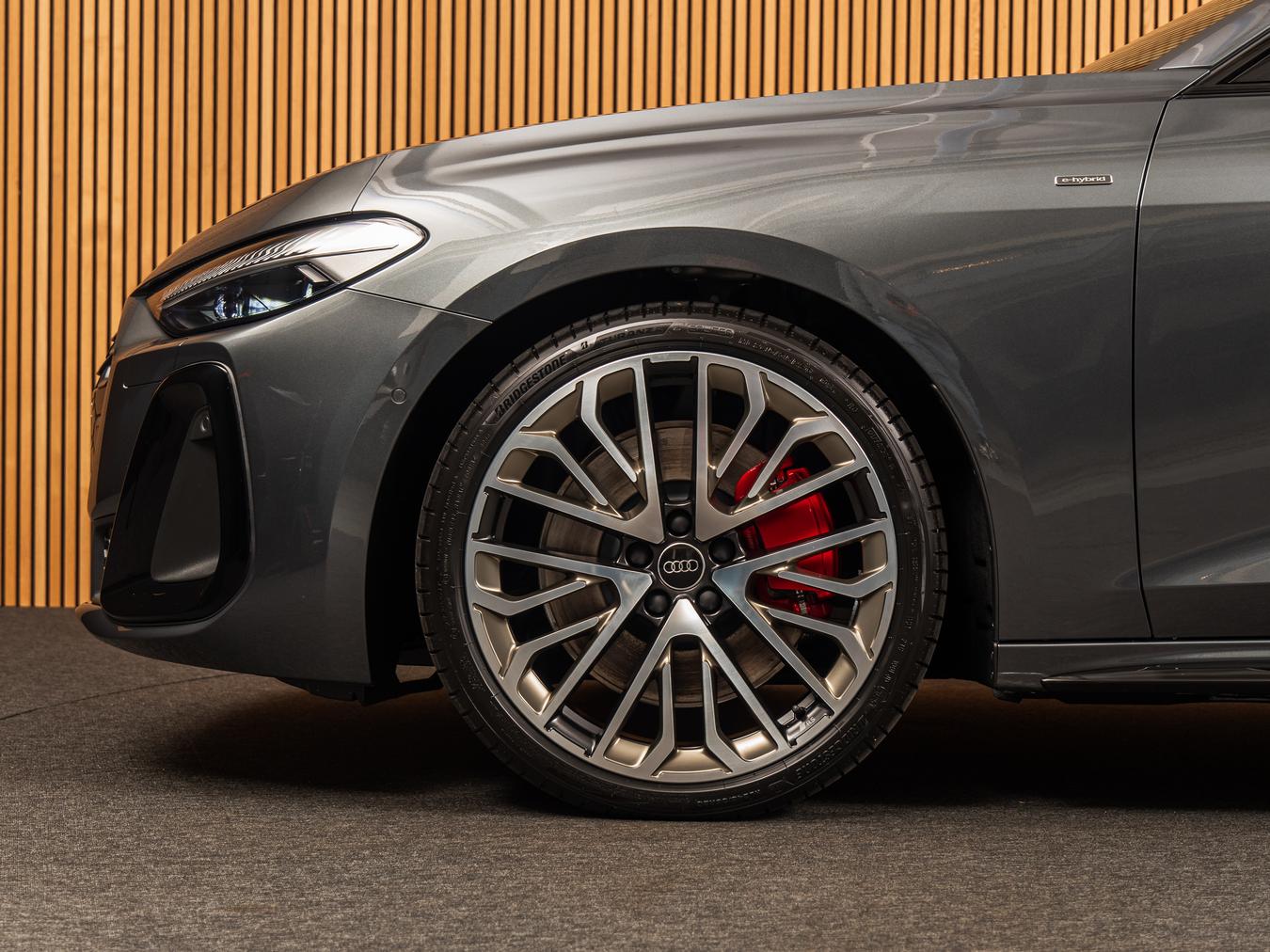 Audi A5 Avant E-Hybr Quattro S-Edition Competition