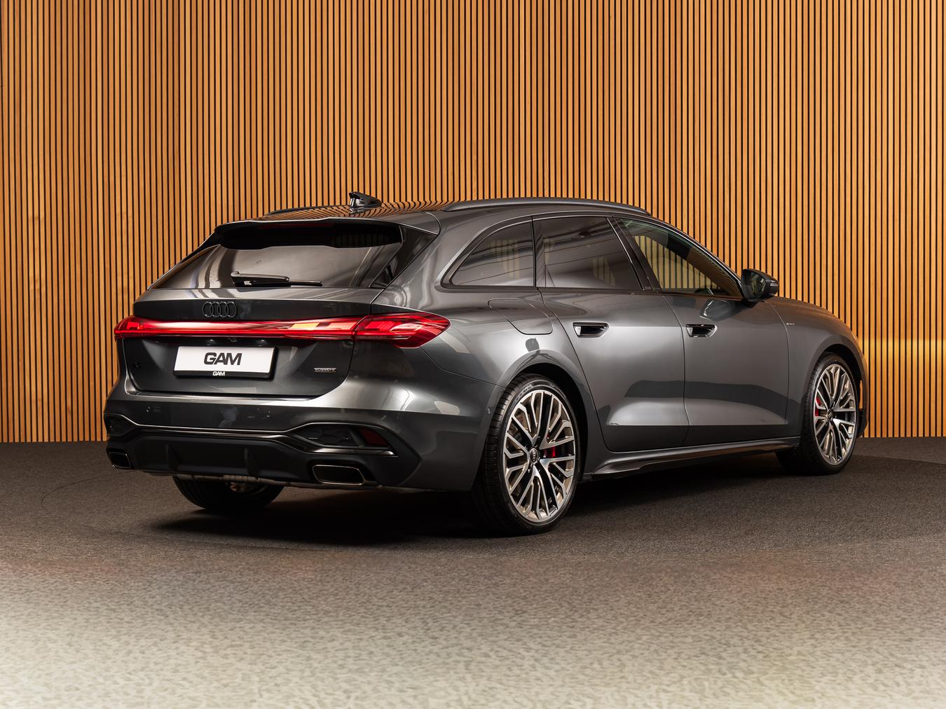 Audi A5 Avant E-Hybr Quattro S-Edition Competition