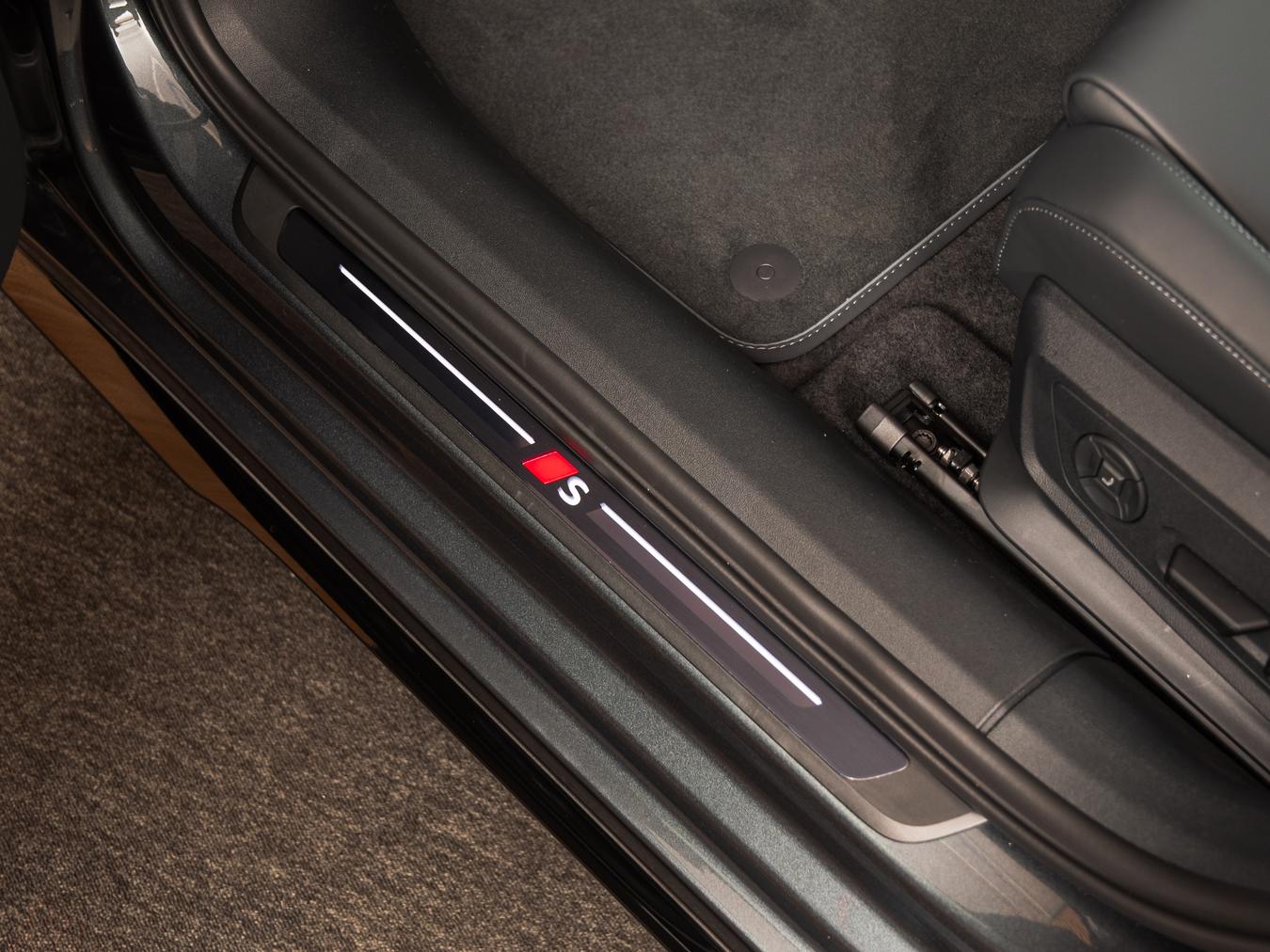 Audi A5 Avant E-Hybr Quattro S-Edition Competition