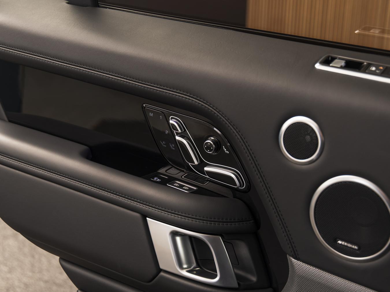 Land Rover Range Rover P400e Autobiography