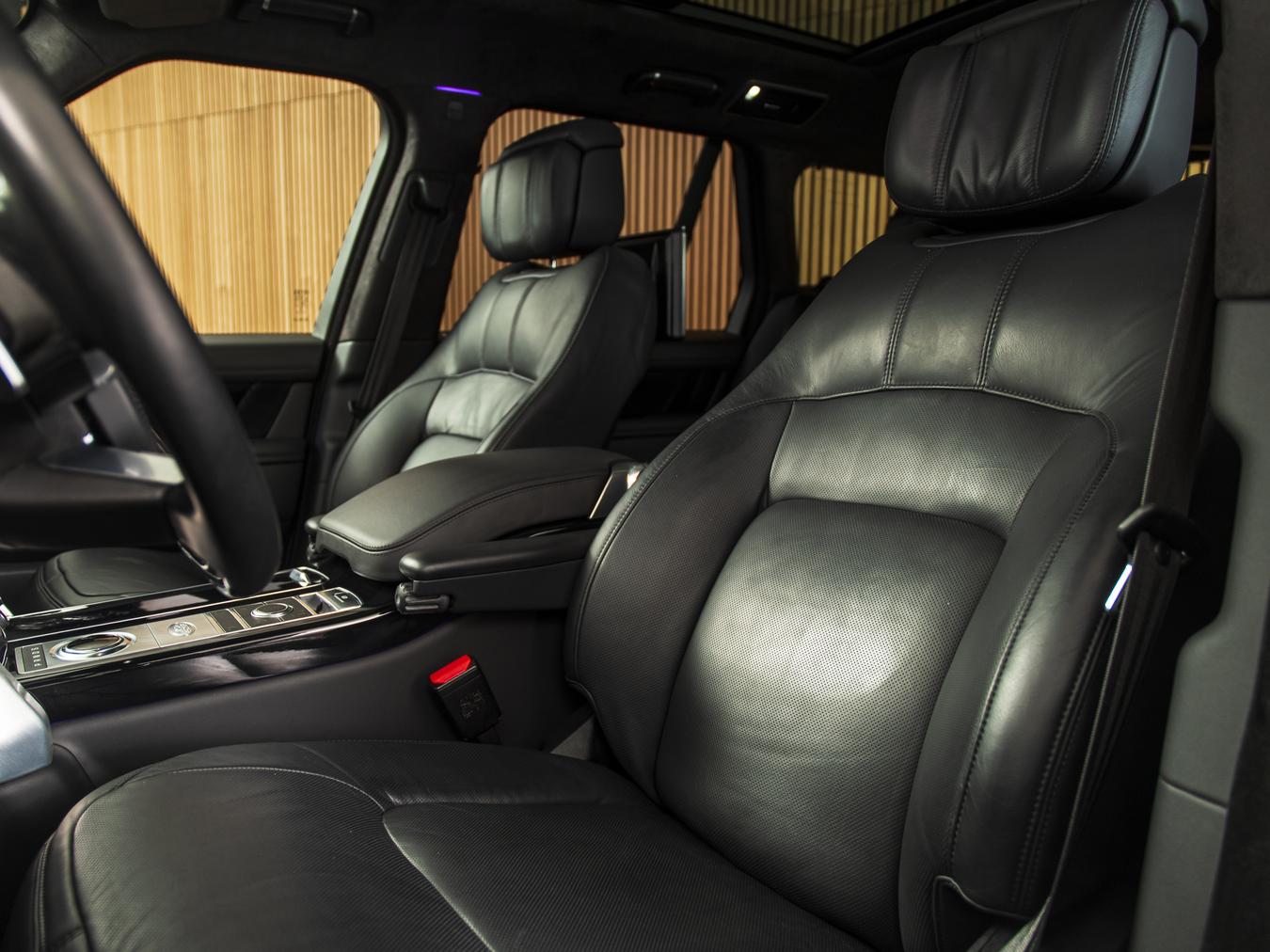 Land Rover Range Rover P400e Autobiography