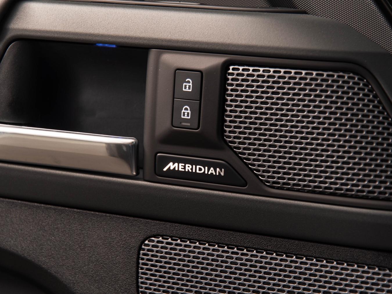 Land Rover Defender 110 X-Dynamic HSE P400e