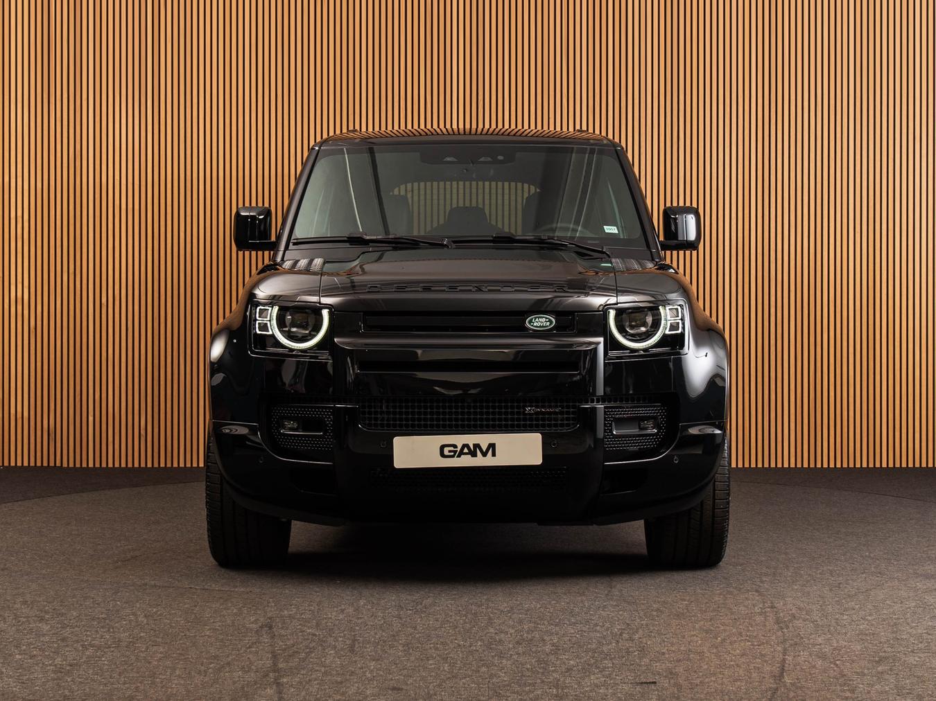 Land Rover Defender 110 X-Dynamic HSE P400e