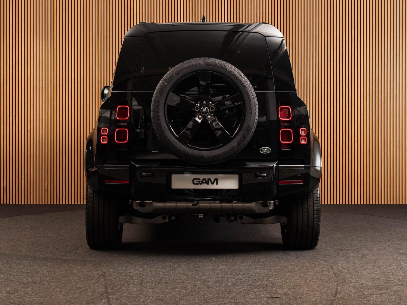 Land Rover Defender 110 X-Dynamic HSE P400e
